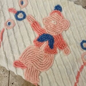 Vintage 50s Chenille Baby Crib Nursery White Teddy Blanket Bedspread 44" x 67"
